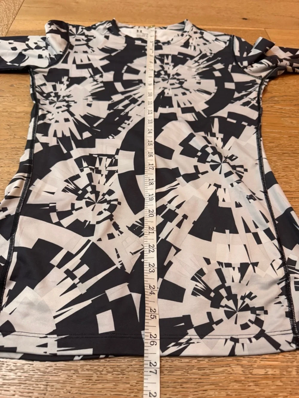 Under Armour ColdGear Fitted Long Sleeve Crew - Burst Pattern Gray/Black - SzM - Picture 15 of 15